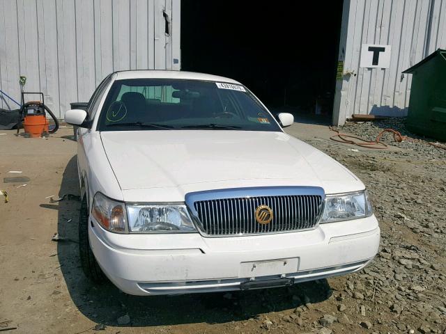 2MEHM75W94X627749 - 2004 MERCURY GRAND MARQ WHITE photo 9