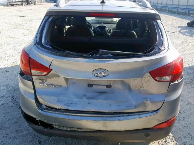 KM8JU3AG5FU058091 - 2015 HYUNDAI TUCSON LIM SILVER photo 9