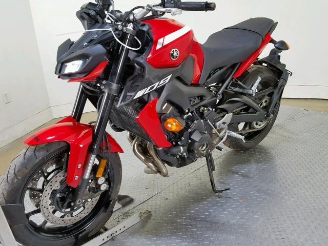 JYARN53E5JA003027 - 2018 YAMAHA FZ09 RED photo 4