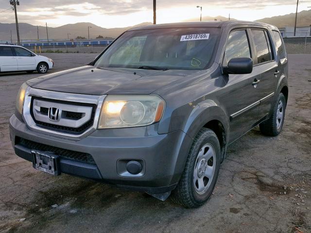 5FNYF48239B009790 - 2009 HONDA PILOT LX GRAY photo 2