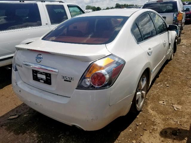 1N4BL21E28N400586 - 2008 NISSAN ALTIMA 3.5 WHITE photo 4