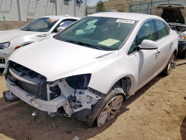 1G4PR5SK7E4171324 - 2014 BUICK VERANO CON WHITE photo 2