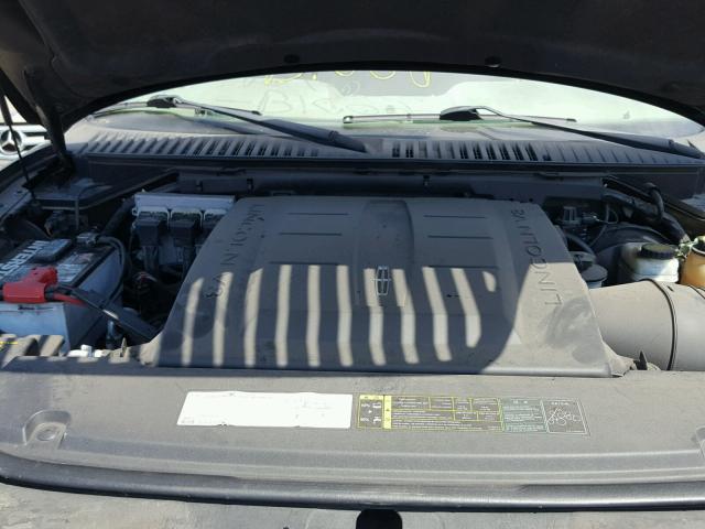 5LMFU28545LJ04385 - 2005 LINCOLN NAVIGATOR 黑色 照片 7