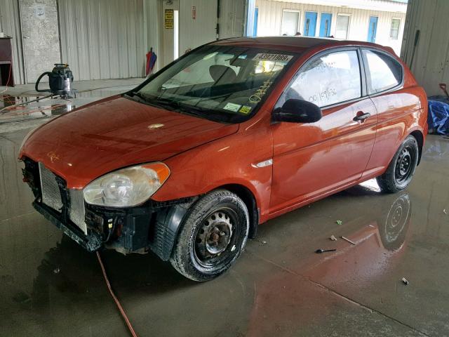 KMHCM36C69U138700 - 2009 HYUNDAI ACCENT GS ORANGE photo 2