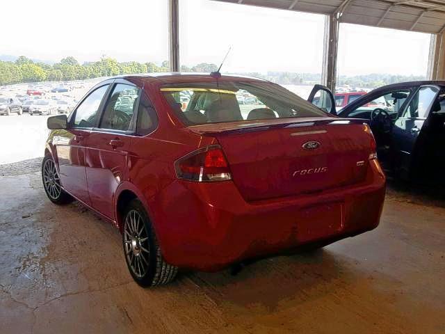 1FAHP3GN5AW191761 - 2010 FORD FOCUS SES RED photo 3