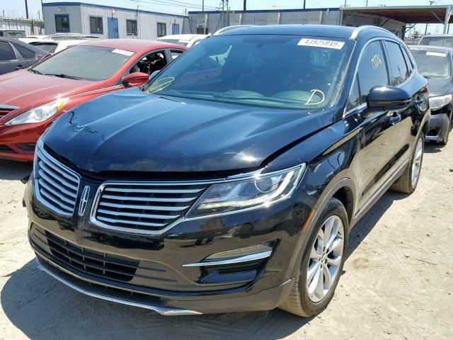 5LMCJ2C93JUL20691 - 2018 LINCOLN MKC SELECT BLACK photo 2