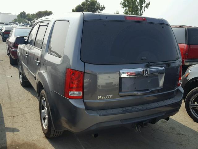 5FNYF3H26CB030151 - 2012 HONDA PILOT LX GRAY photo 3