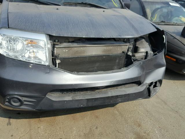 5FNYF3H26CB030151 - 2012 HONDA PILOT LX GRAY photo 9