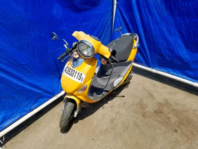 RFVPAP5AX91005323 - 2009 GENUINE SCOOTER CO. BUDDY 50 YELLOW photo 2