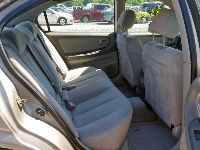 JN1CA31D61T632470 - 2001 NISSAN MAXIMA GXE SILVER photo 6