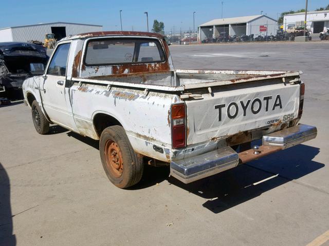 JT4RN34R3D0082315 - 1983 TOYOTA PICKUP 1/2 WHITE photo 3