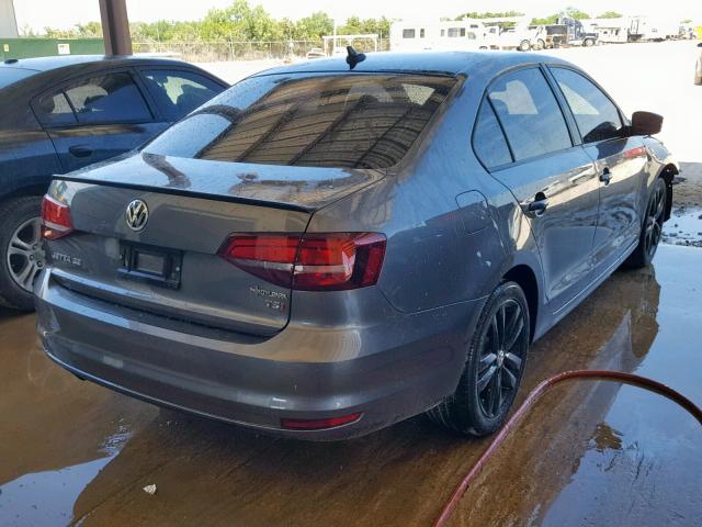 3VWD17AJ9JM219291 - 2018 VOLKSWAGEN JETTA SPOR SILVER photo 4