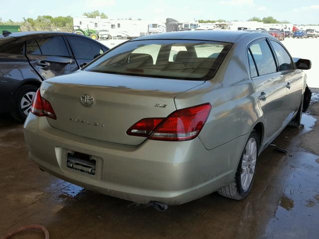 4T1BK36B58U256017 - 2008 TOYOTA AVALON XL GREEN photo 4