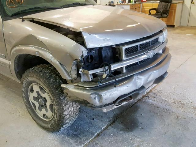 1GNDT13X14K166214 - 2004 CHEVROLET BLAZER SILVER photo 9