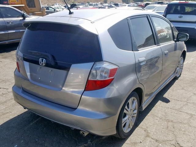 JHMGE8H63AS028368 - 2010 HONDA FIT SPORT SILVER photo 4