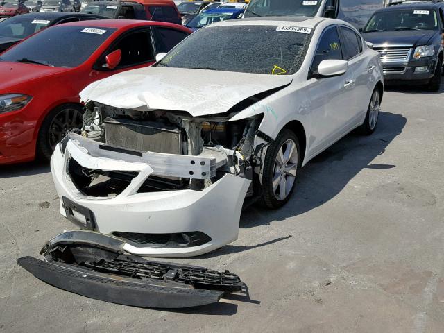 19VDE2E55DE001363 - 2013 ACURA ILX 24 PRE WHITE photo 2