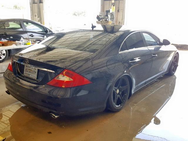 WDDDJ72X08A115744 - 2008 MERCEDES-BENZ CLS 550 BLACK photo 4