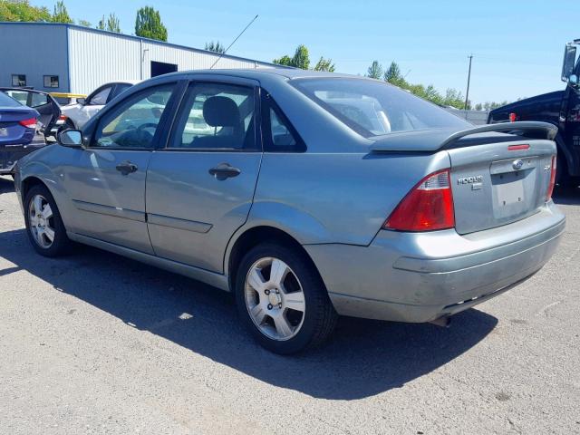 1FAHP34N75W207825 - 2005 FORD FOCUS ZX4 SILVER photo 3