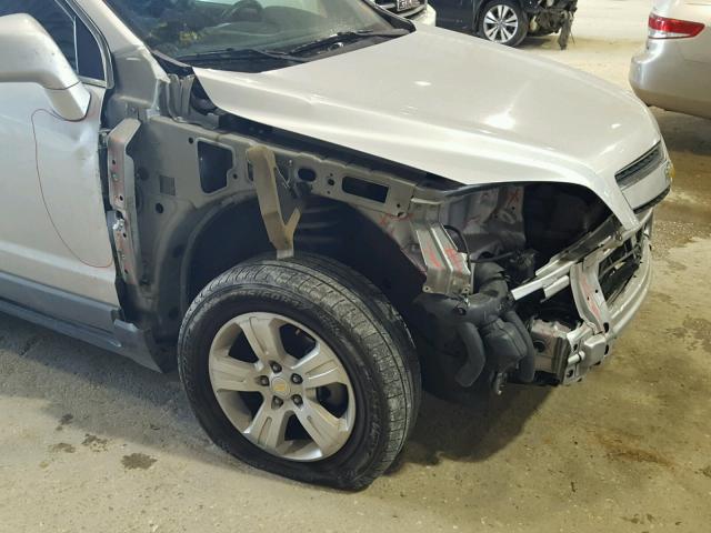 3GNAL2EK6DS635246 - 2013 CHEVROLET CAPTIVA LS 银色 照片 9