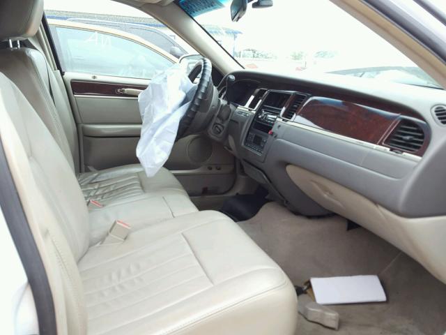 1L1FM88W77Y624148 - 2007 LINCOLN TOWN CAR E WHITE photo 5