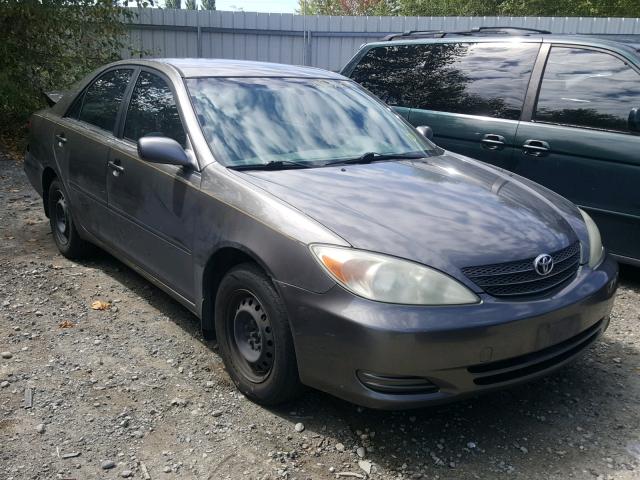 JTDBE32K820021501 - 2002 TOYOTA CAMRY LE GRAY photo 1