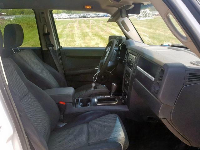 1J8HG48K78C172458 - 2008 JEEP COMMANDER WHITE photo 5