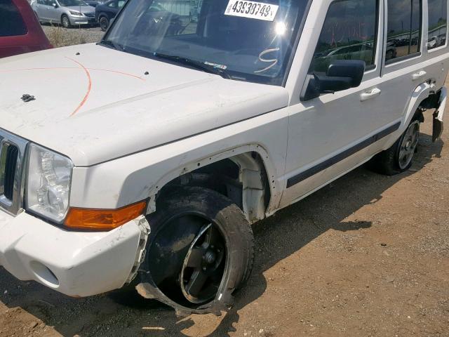1J8HG48K78C172458 - 2008 JEEP COMMANDER WHITE photo 9