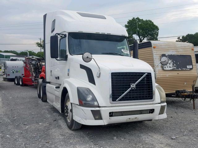 4V4NC9EJ3CN541400 - 2012 VOLVO VN VNL WHITE photo 1