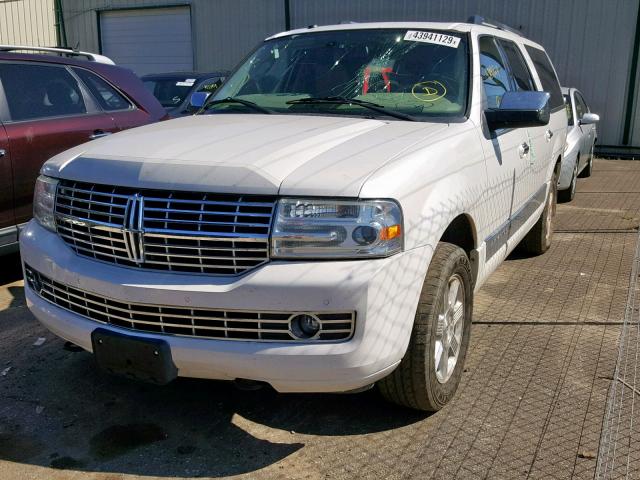 5LMJJ3J57BEJ02214 - 2011 LINCOLN NAVIGATOR WHITE photo 2