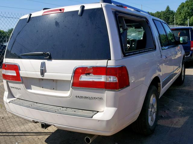 5LMJJ3J57BEJ02214 - 2011 LINCOLN NAVIGATOR WHITE photo 4