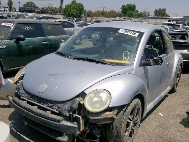 3VWBK21C74M402752 - 2004 VOLKSWAGEN NEW BEETLE ვერცხლისფერი ფოტო 2
