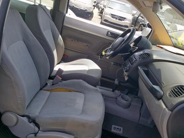 3VWBK21C74M402752 - 2004 VOLKSWAGEN NEW BEETLE ვერცხლისფერი ფოტო 5