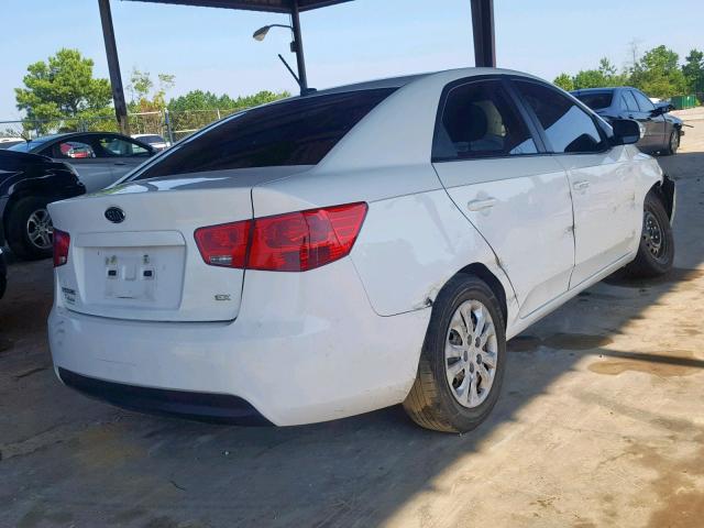 KNAFU4A25A5816273 - 2010 KIA FORTE EX WHITE photo 4