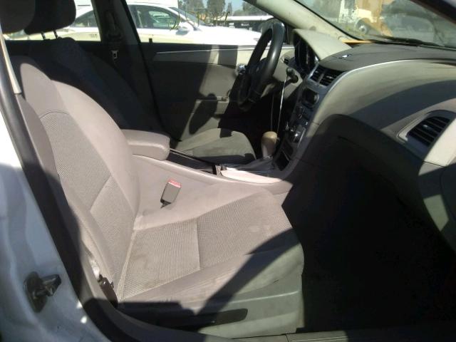 1G1ZC5E06CF269053 - 2012 CHEVROLET MALIBU 1LT 白色 照片 5