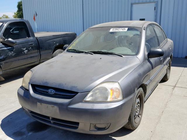 KNADC125456392330 - 2005 KIA RIO GRAY photo 2