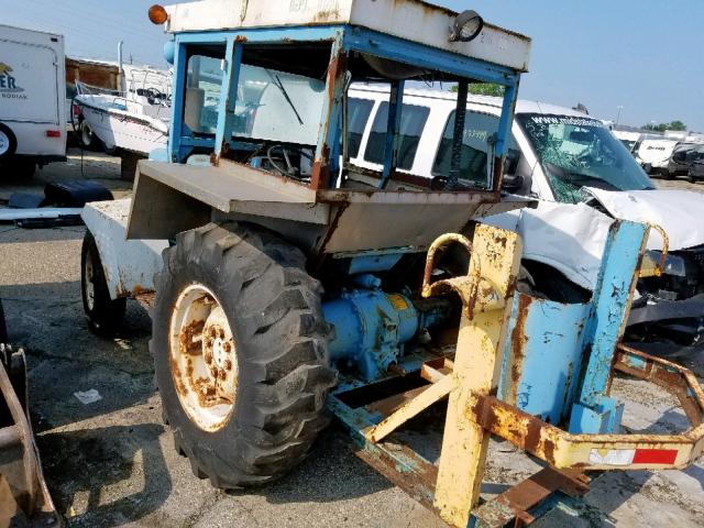 C719452 - 1999 FORD TRACTOR BLUE photo 3