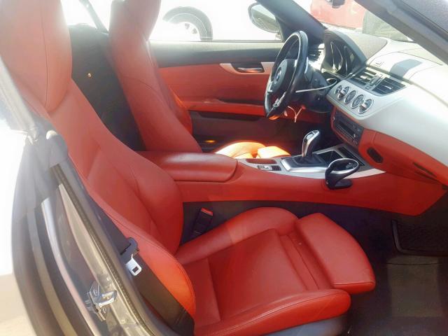 WBALL5C57CJ103470 - 2012 BMW Z4 SDRIVE2 SILVER photo 5