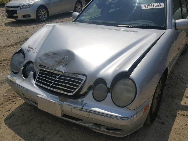 WDBJF65J91B205747 - 2001 MERCEDES-BENZ E 320 SILVER photo 9