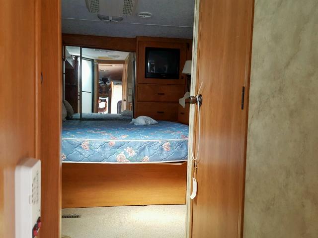 4YDF3402084700211 - 2008 KEYSTONE MONTANA WHITE photo 5