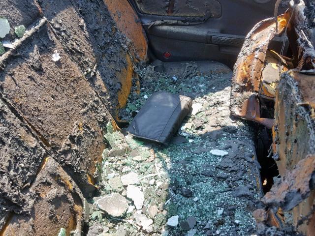 2G2WP552481193562 - 2008 PONTIAC GRAND PRIX SILVER photo 6