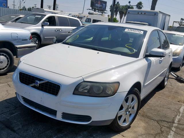 YV1MS382772264554 - 2007 VOLVO S40 2.4I WHITE photo 2