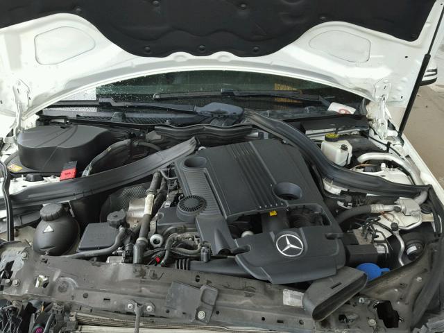 WDDGF4HB4EA954526 - 2014 MERCEDES-BENZ C 250 WHITE photo 7