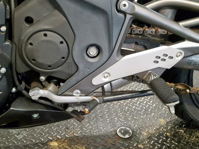 JKAEXEC119DA22739 - 2009 KAWASAKI EX650 C 黑色 照片 18