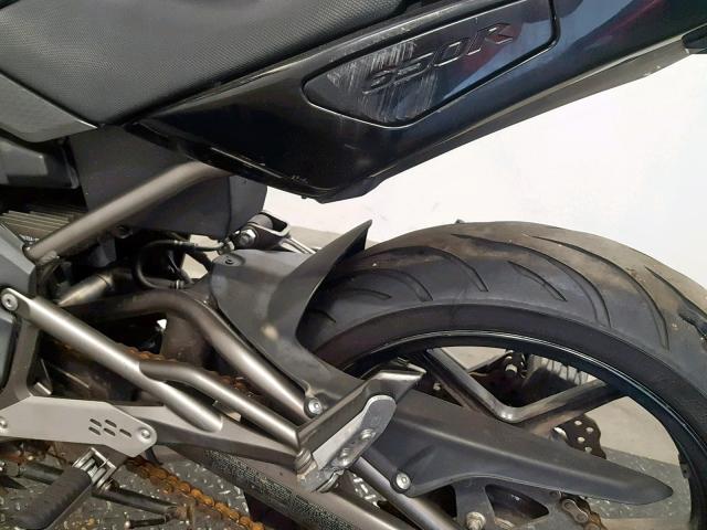 JKAEXEC119DA22739 - 2009 KAWASAKI EX650 C 黑色 照片 19