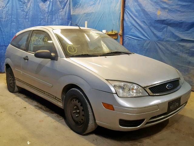 1FAHP31N27W261847 - 2007 FORD FOCUS ZX3 SILVER photo 1