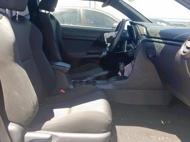 JTKJF5C72D3058682 - 2013 TOYOTA SCION TC თეთრი ფოტო 5