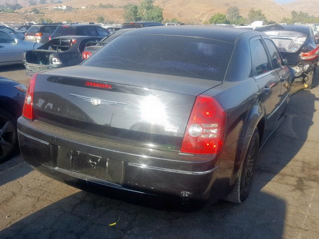 2C3CA4CD3AH132204 - 2010 CHRYSLER 300 TOURIN BLACK photo 4