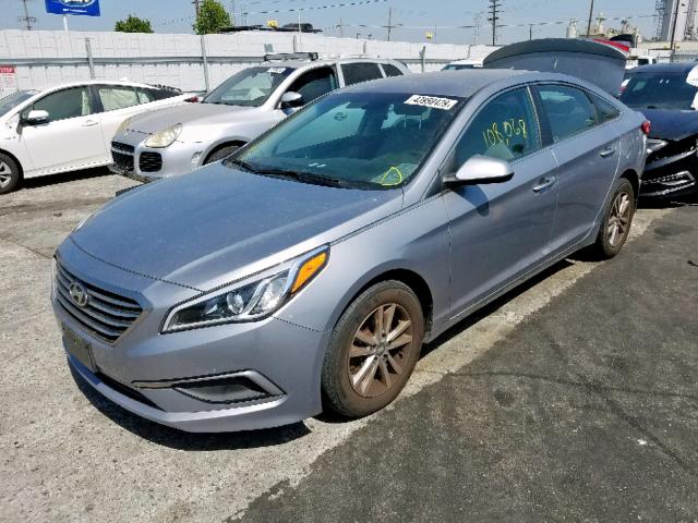 5NPE24AF3GH392916 - 2016 HYUNDAI SONATA SE SILVER photo 2