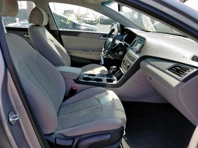 5NPE24AF3GH392916 - 2016 HYUNDAI SONATA SE SILVER photo 5