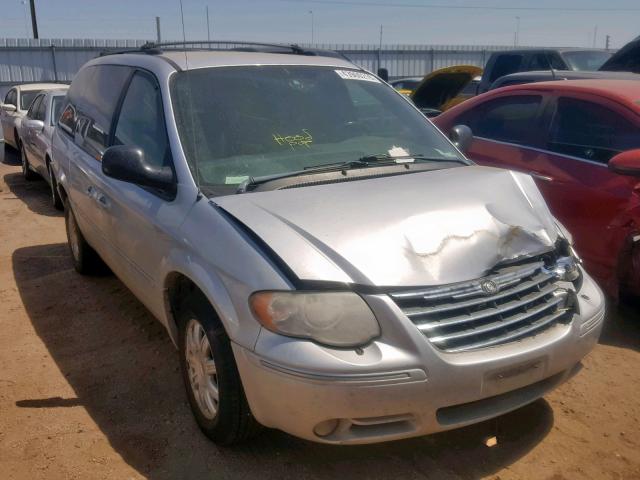 2C8GP54L65R123583 - 2005 CHRYSLER TOWN & COU SILVER photo 1